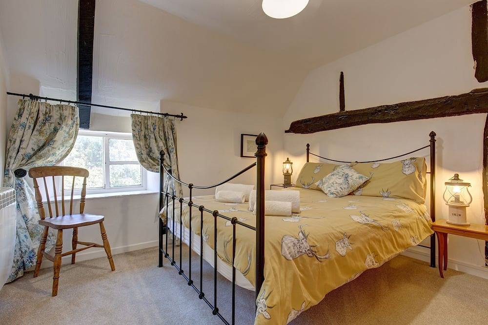 Lavender Cottage -  a self catering cottage that sleeps 4 guests  in 2 bedrooms in Stiffkey, Norfolk Coast