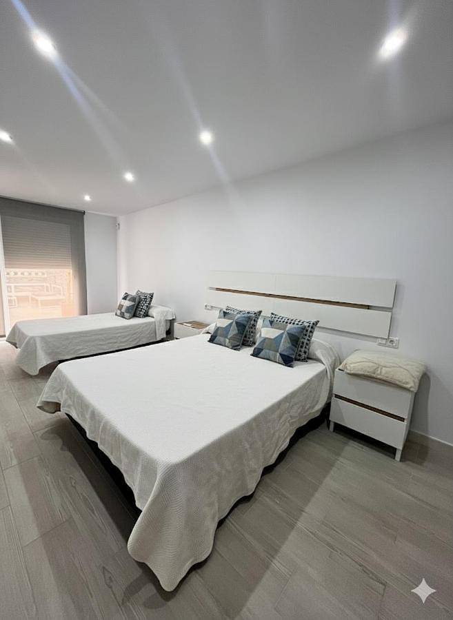 Location de vacances pour 6 personnes, avec balcon et vue à Manises - 4