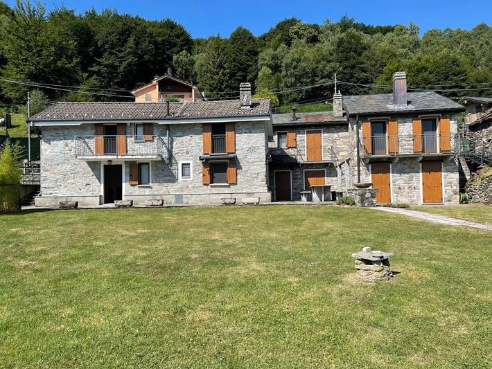 Villa für 4 Personen, mit Balkon und Terrasse sowie Garten und Seeblick in Ascona
