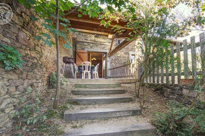 Gîte pour 8 personnes, avec terrasse, animaux acceptés