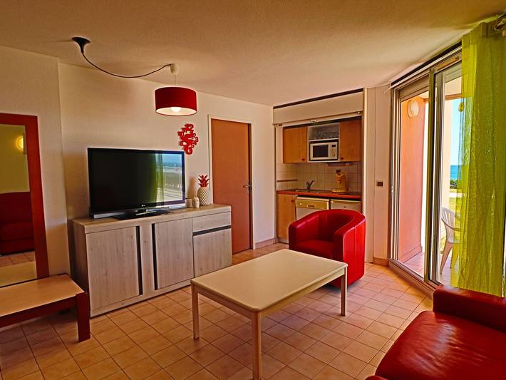 Gîte pour 4 personnes, avec terrasse et piscine, animaux acceptés dans Plage Lazaret - 3