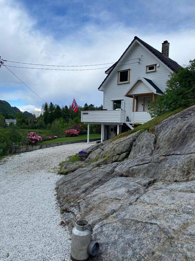 Ferienhaus für 7 Personen, mit Garten und Ausblick sowie Seeblick, mit Haustier - 1