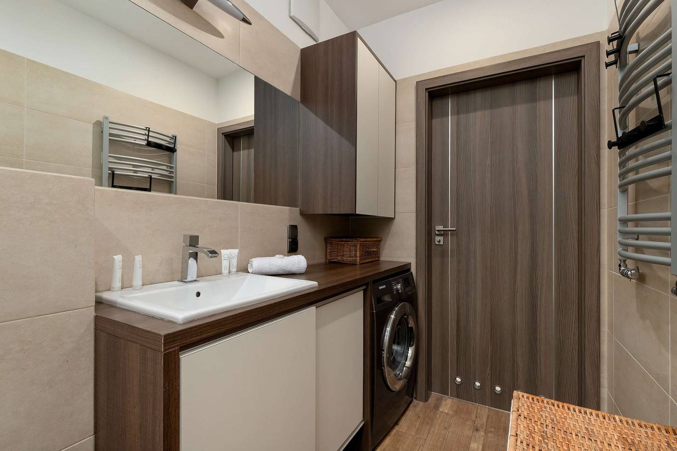 Entire apartment, Modern Apartment | Parking, Balcony, Workspace in Gdynia, Tricity