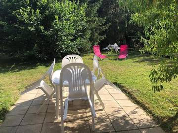 Gîte pour 6 personnes, avec jardin et vue, animaux acceptés à Louze