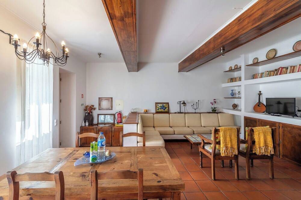 Ganze Wohnung, Charm House in the City Heart - Azorean Butler in São Miguel Island, Ponta Delgada