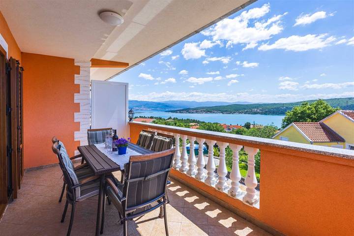 Ferienwohnung für 6 Personen, mit Balkon in Cizici