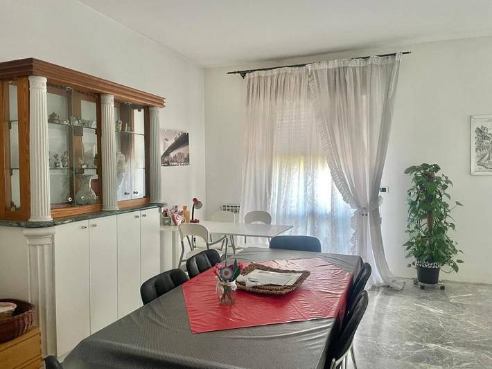 Gîte pour 9 personnes, avec vue et balcon à Pescara - 4