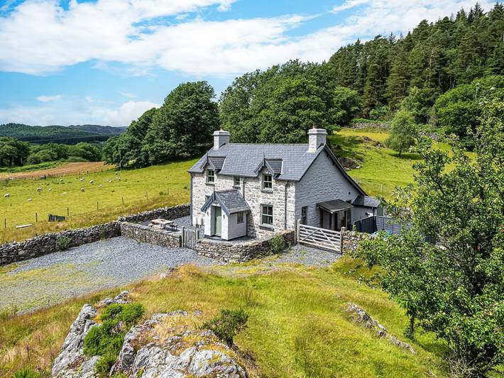 Cottage for 6 people, with garden, with pets in Betws-y-Coed