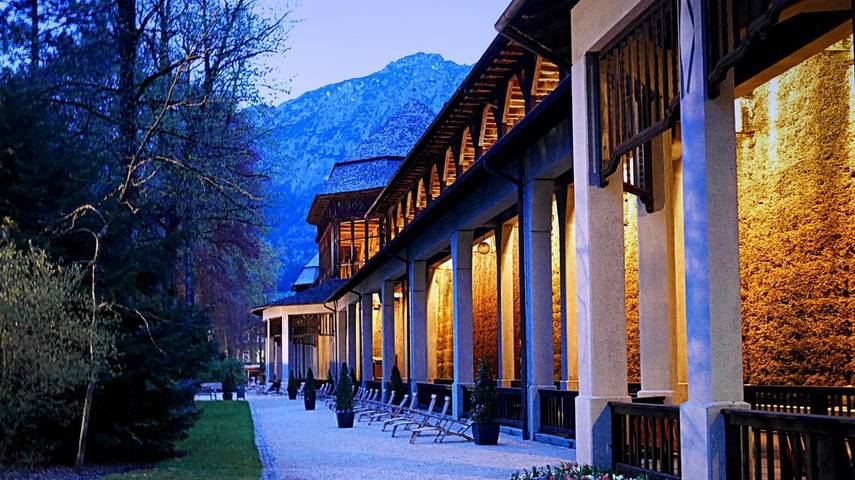 Ganze Ferienwohnung, Ferienwohnung Bergblick - Ferienwohnung Bergblick mit Terrasse, 54 qm, für 1 bis 4 Personen in Bayerisch Gmain, Berchtesgadener Alpen
