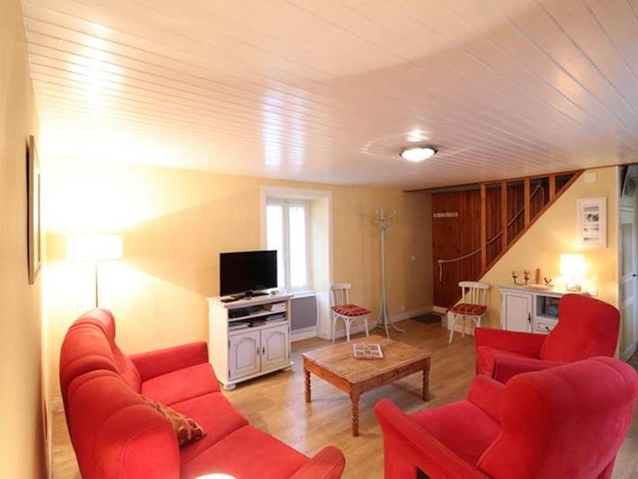 Location de vacances pour 8 personnes, avec jardin dans Le Rouget-Pers - 4