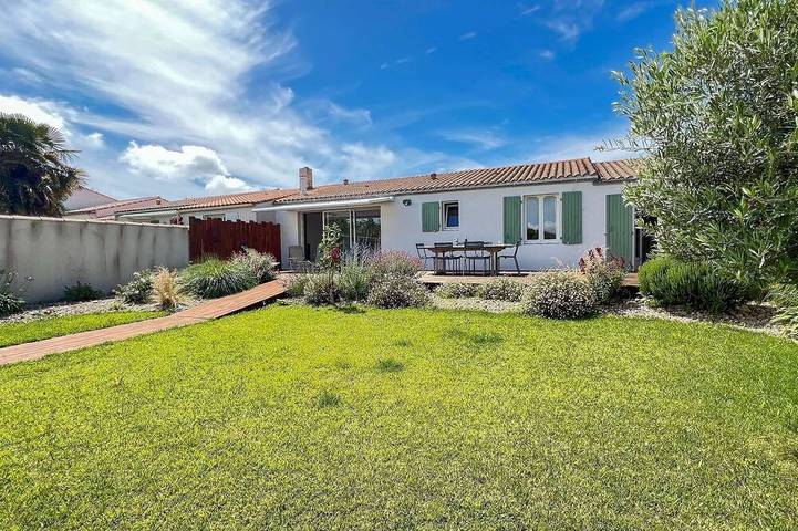 Location de vacances pour 6 personnes, avec jardin dans Plage de la Cible