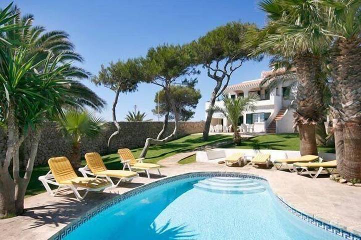 Finca für 10 Personen, mit Balkon und Whirlpool sowie Garten in Es Castell
