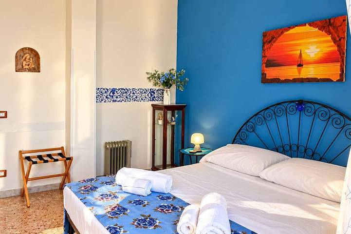 Entire Villa Grace Amalfi with Jacuzzi & stunning sea view – sleeps up to 14–20 in Tovere, Amalfi