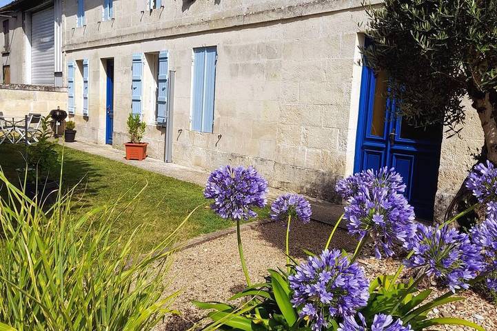 Location de vacances pour 6 personnes, avec jardin à Saint-Simon-de-Pellouaille