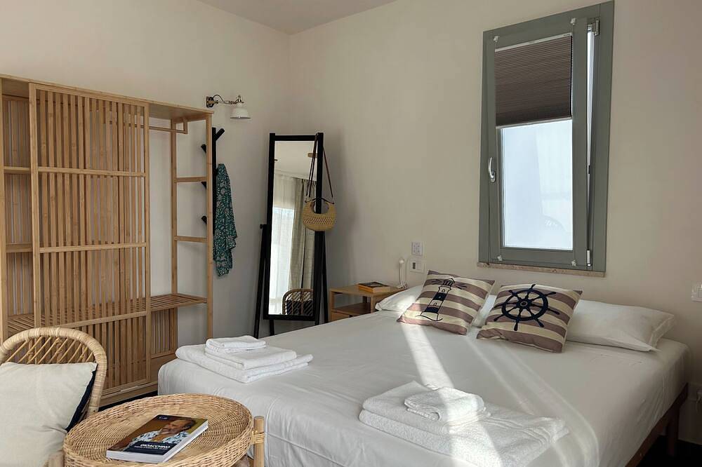 Ganze Wohnung, Apartment Suite mit Doppelbett in Favignana Stadt, Favignana