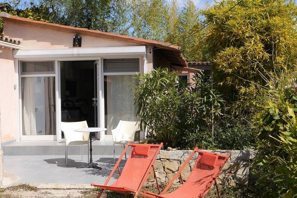 Ganze Wohnung, Charmantes, freistehendes Studio mit eigenem Aussenbereich in Mougins, Cannes und Umgebung