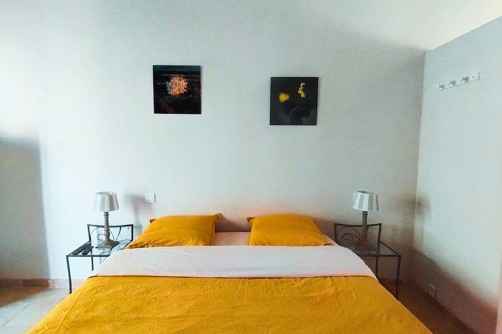Entire apartment, Studio en Plein Cœur du Village in Beaumes-de-Venise, Vaucluse