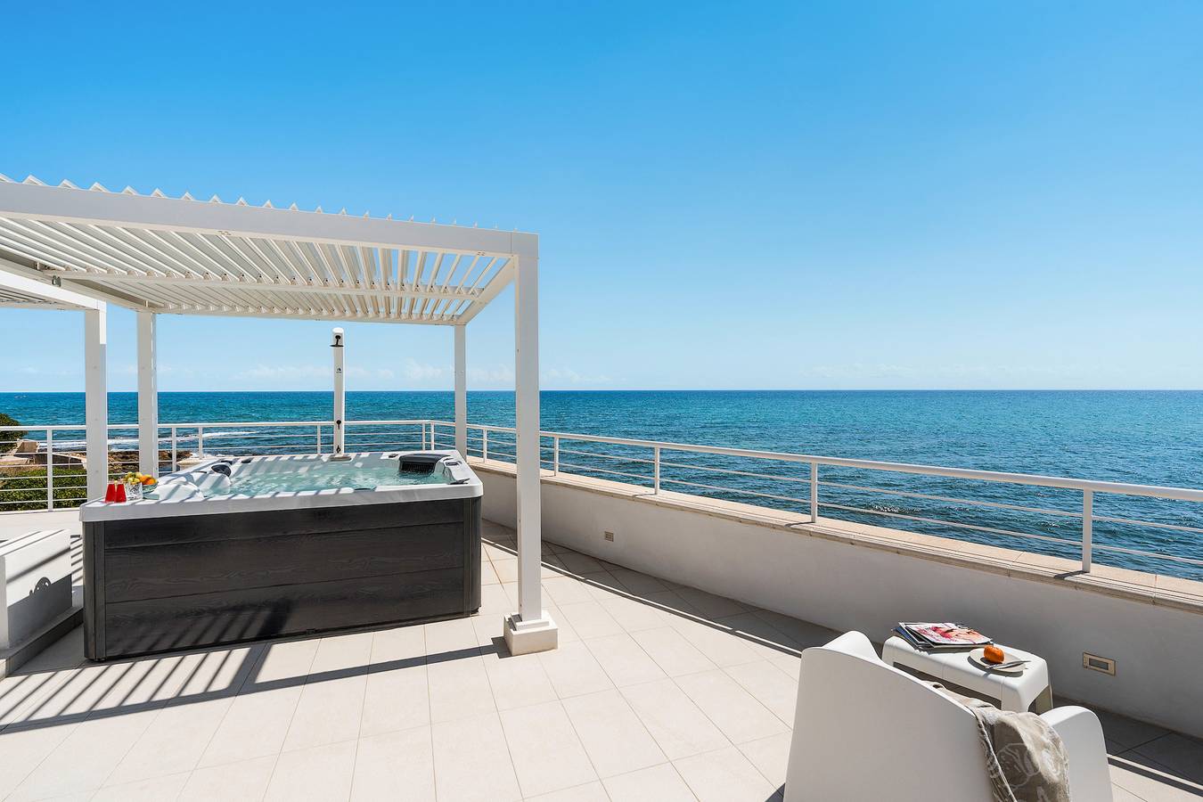 Mare Dentro in Cicirata, Syracuse Province