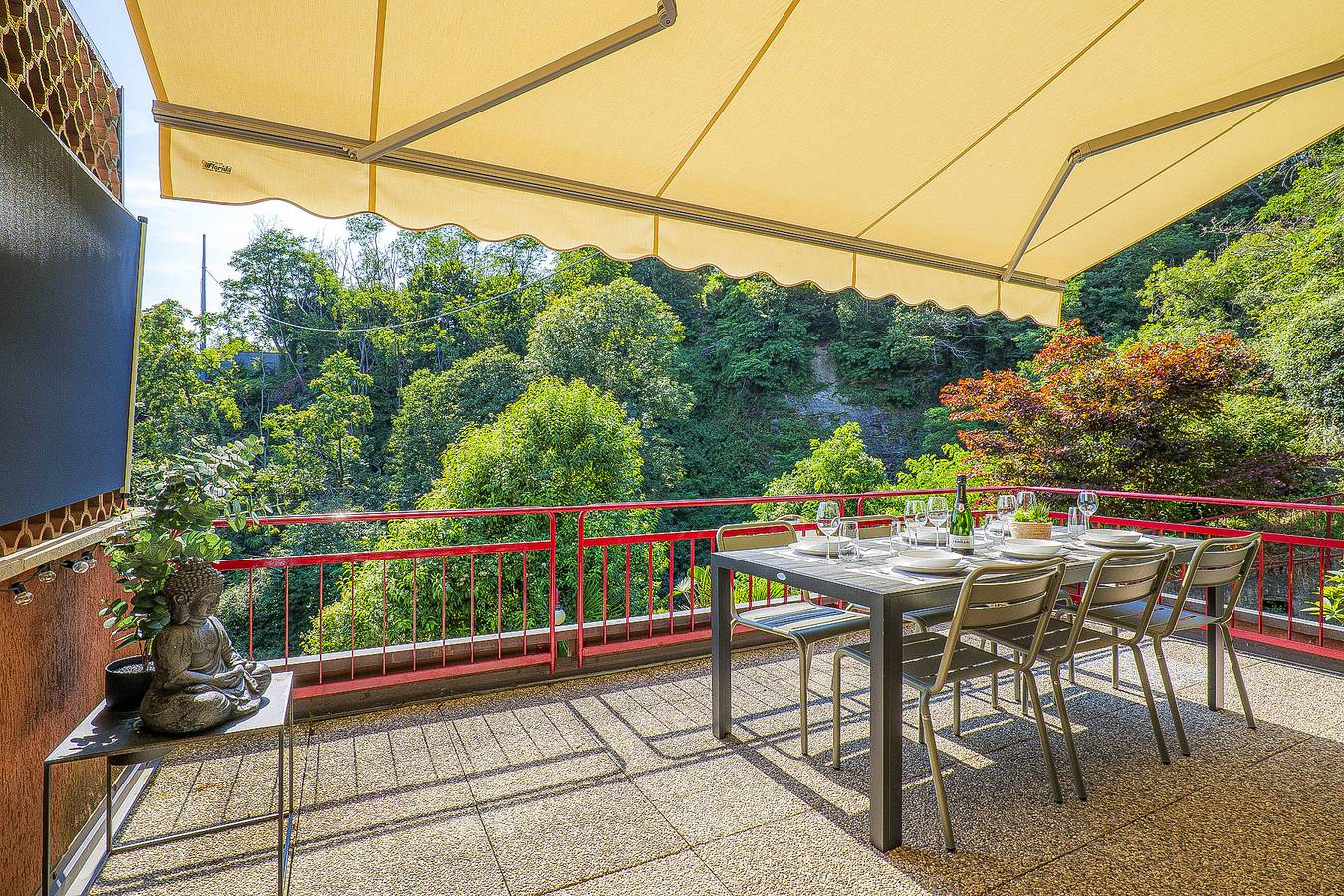 Entire apartment, Vacation apartment for 5 people with pool in Susello, Ghiffa