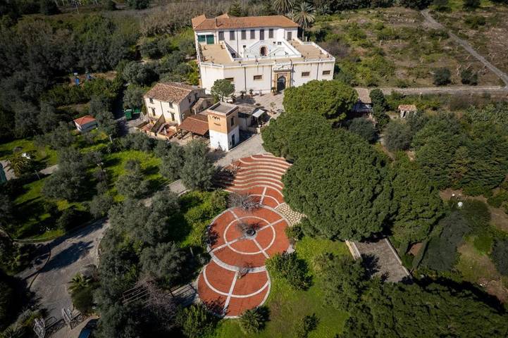Location de vacances pour 3 personnes, avec Terrasse et Jardin ainsi que Piscine et Sauna à Santa Flavia - 2