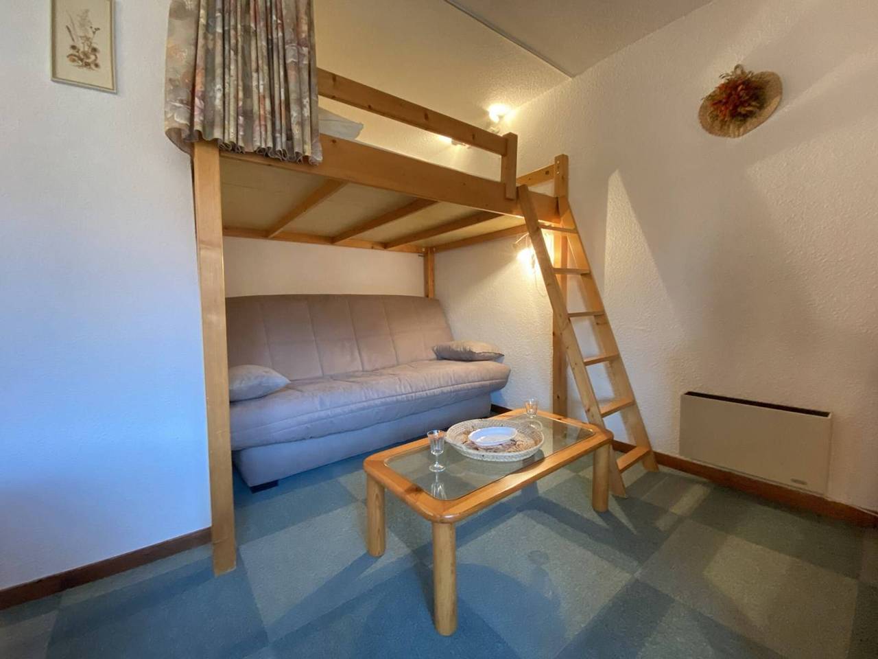 Appartement entier, Charmant studio cabine à Praz-Sur-Arly - 4 pers. avec parking et navette proche pistes in Praz-sur-Arly, Pays du Mont-Blanc