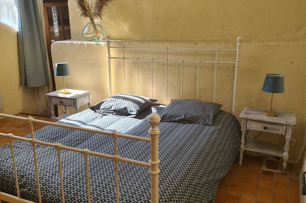 Riverside village charm meets nature retreat in Collias, Region de Nimes