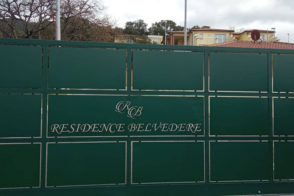 Entire apartment, Overlooking the Maremma in Scarlino, Grosseto Province