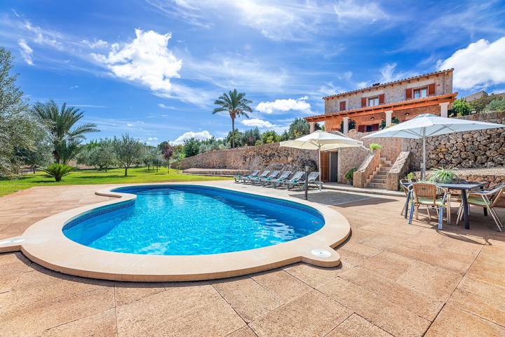 Villa 'Can Mirló' mit Bergblick, Pool und Wlan in Marratxí, Mallorca Westen