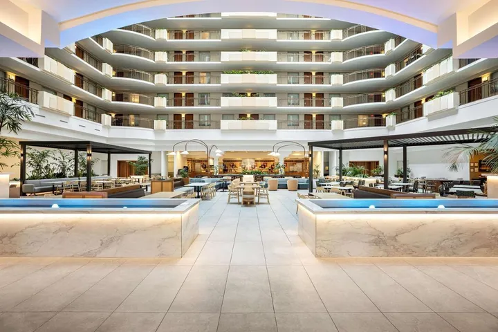 Hôtel pour 4 personnes, avec jacuzzi ainsi que terrasse et piscine - 1
