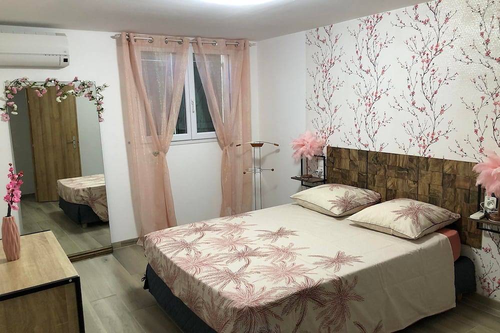 Appartement entier, L’ensoleillade du Pont du Gard !  Appartement avec piscine in Vers-Pont-du-Gard, Région de Nîmes