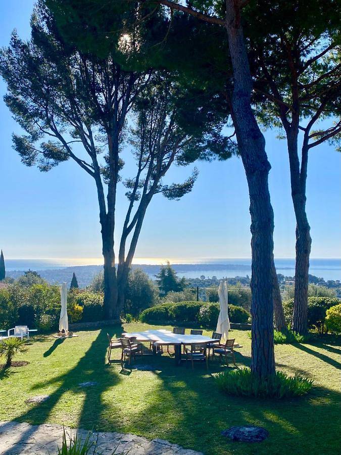 Maison d’hôte pour 2 personnes, avec Terrasse et Jardin ainsi que Piscine et Vue à Vallauris