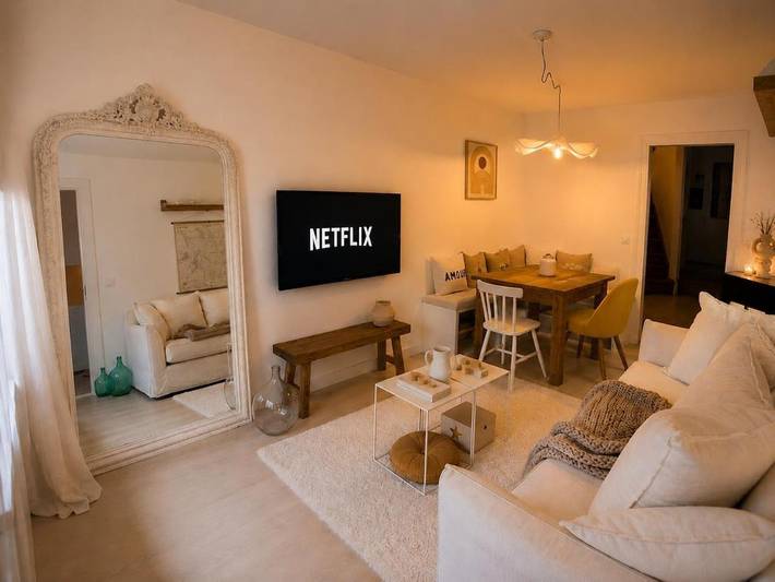 Gîte pour 4 personnes, avec Terrasse dans Payrin-Augmontel