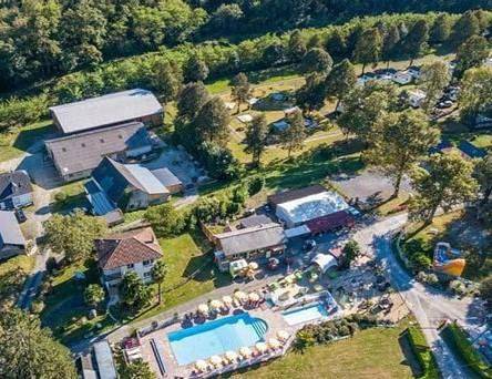 Camping pour 5 personnes, avec piscine, animaux acceptés dans les Hautes-Pyrénées - 2