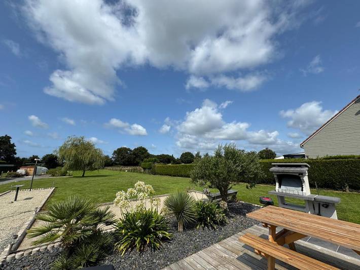 Location de vacances pour 6 personnes, avec jardin et vue, animaux acceptés à Millières - 3