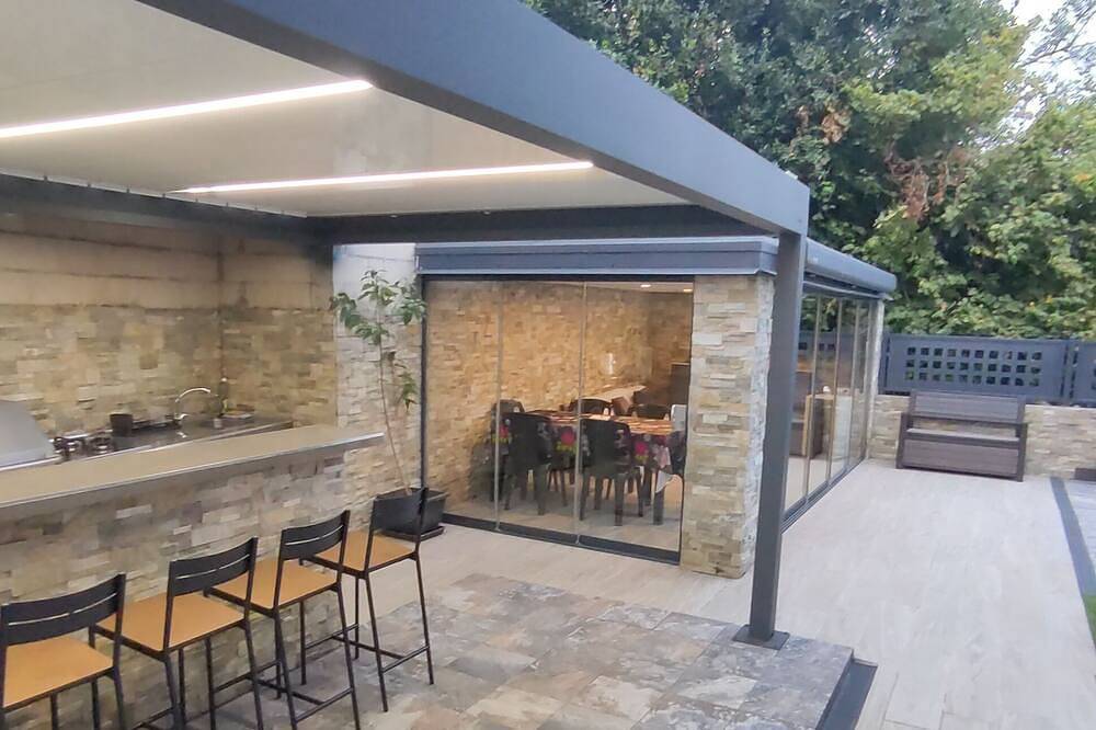 Casa De Invitados De Jacky & Fredy in El Astillero, Costa de Cantabria