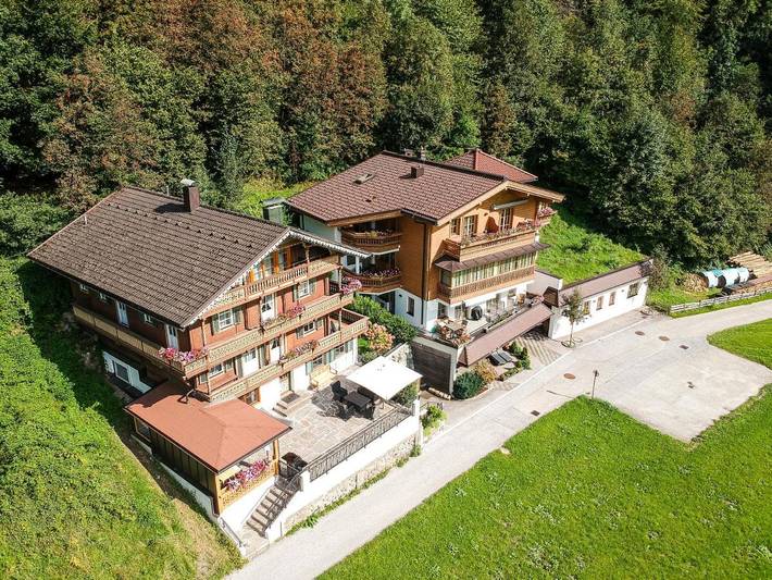 Ferienhaus für 13 Personen, mit Terrasse und Ausblick sowie Sauna und Pool im Zillertal - 4