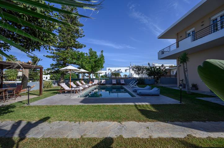 Villa for 15 people in Rethymnon