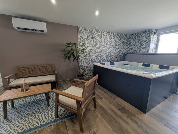 Gîte pour 4 personnes, avec Jacuzzi