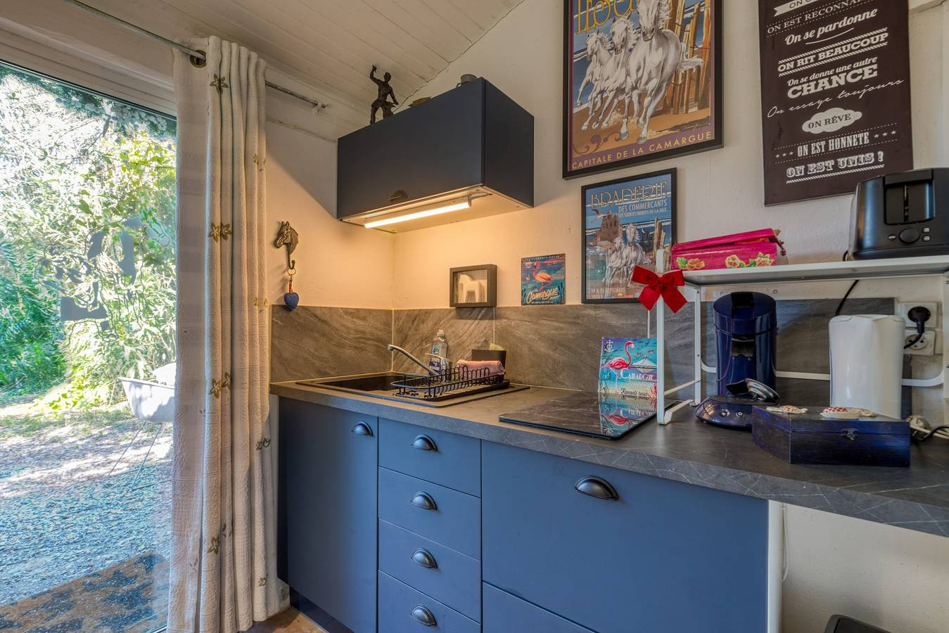 Bed and Breakfast 'Gîte La Forge' con jardín compartido y Wi-Fi in Saintes-Maries-de-la-Mer, Region de Arles