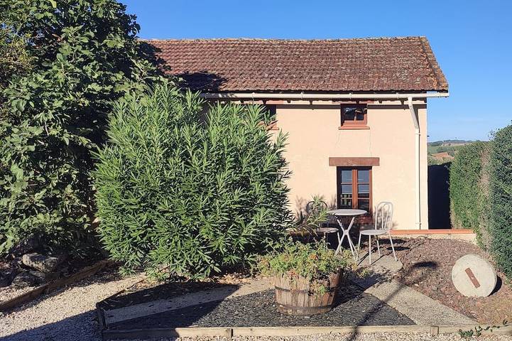 Gîte pour 2 personnes, avec Terrasse et Jardin à Aussac