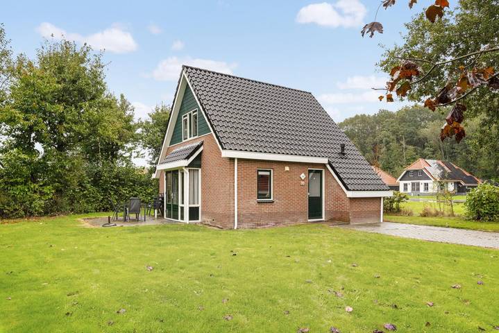 Ferienpark für 8 Personen, mit Balkon/Terrasse und Terrasse sowie Garten in Hoge Hexel