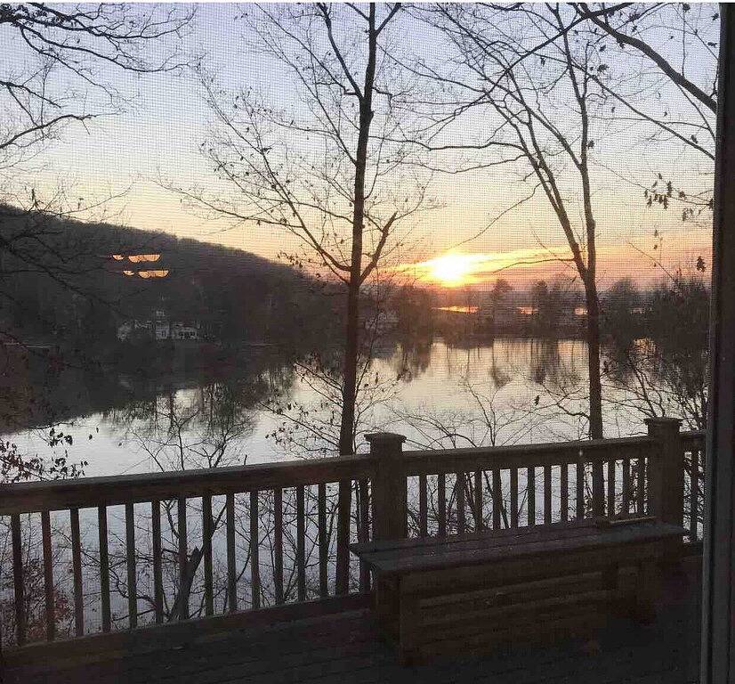 Secluded Lake Front Property with private hot tub! in Pike County (OH)