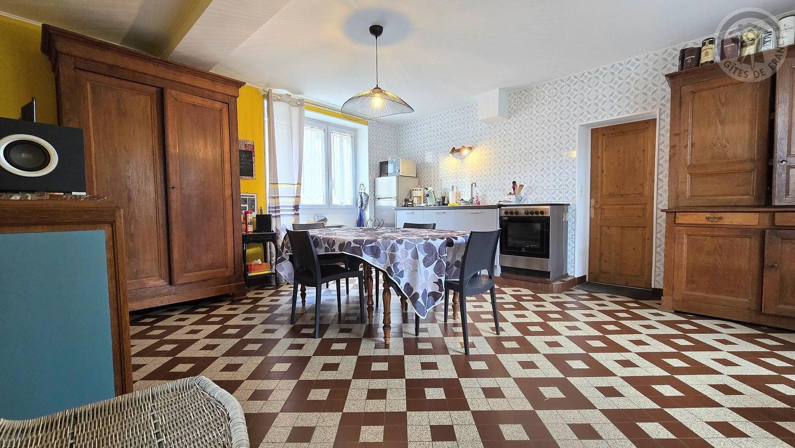 La Ferme aux Chouettes in Arnouville-lès-Mantes, Yvelines