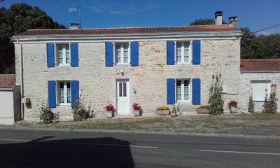 Gîte pour 2 personnes, avec terrasse et jardin, animaux acceptés en Charente-Maritime