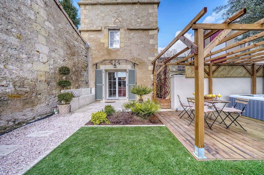 Tour du 18eme, Spa et Cinéma 4k, 1 chambre, 1 Sdb in Villenave-d'Ornon, Bordeaux und Umgebung