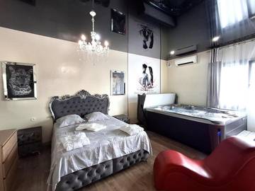 Gîte pour 2 personnes, avec jacuzzi et terrasse à Charavines