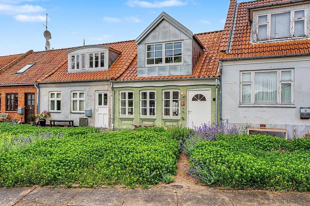 \"Swarthofthi\" - 90m from the sea in Assens, Kleiner Belt