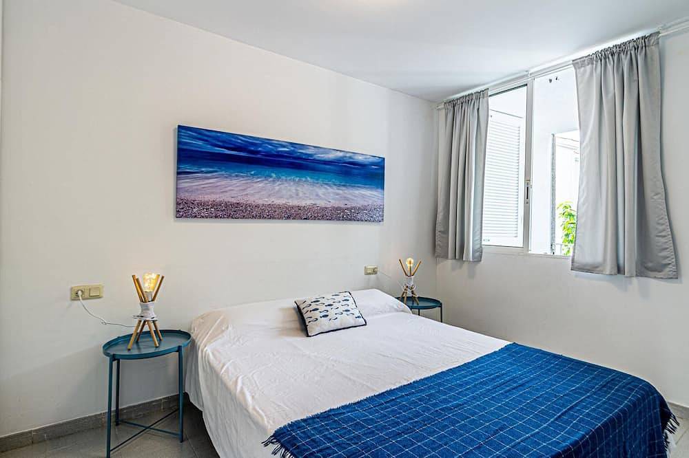 Ganze Wohnung, Apartment with parking included only 50m beach in Platja del Morer (Sant Pol de Mar), Sant Pol de Mar