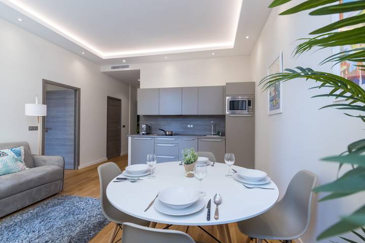 Gîte pour 4 personnes, avec balcon dans Port de Nice - 2