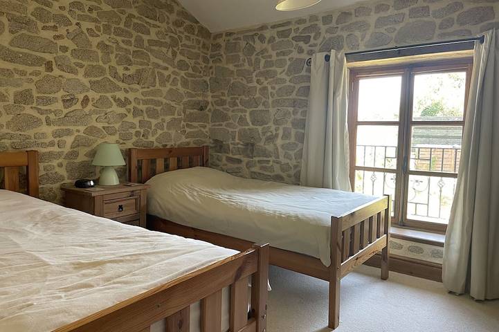 Location de vacances pour 8 personnes, avec jacuzzi ainsi que terrasse et jardin, animaux acceptés à La Chapelle-Montbrandeix - 4